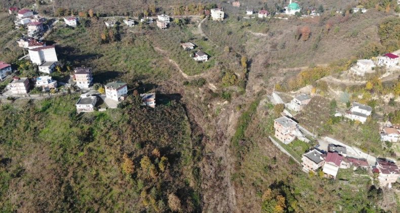 Bu mahalle 3 yıldır kayıyor