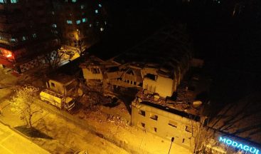 Bursa’da 6 katlı Eski Emniyet Müdürlüğü binası böyle yıkıldı