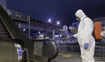 Büyükşehir, 2.5 milyon maske dağıttı, 80 bin litre dezenfektan ile şehri dezenfekte etti