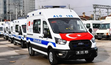 Büyükşehir Belediyesi ambulans ve diyaliz araç filosunu genişletti