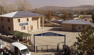 Büyükşehir ilçelere de mezarlık ve idari binalar yapıyor