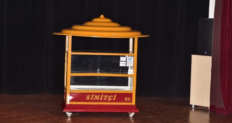 Büyükşehir’den engelli vatandaşlara ekmek teknesi: Simit camekanı