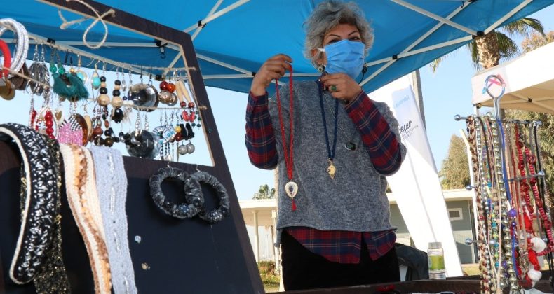 Büyükşehir’in stantlarını kadınlar el emeği ürünleriyle bezedi