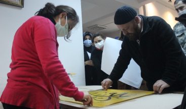 Camilerdeki Cihar Yar-i Güzin takımlarının eksik olduğunu öğrenince kolları sıvadılar