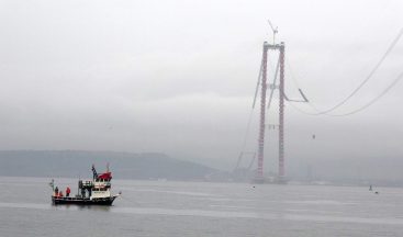 Çanakkale Boğazı Çift Yönlü Trafiğe Açıldı