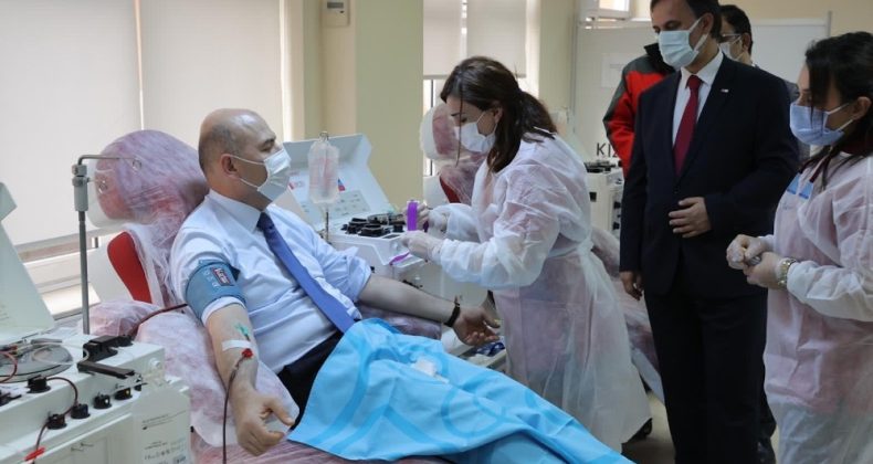 Covid-19’u atlatan Bakan Soylu Plazma Bağışında Bulundu