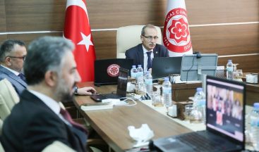 CÜ’ de izleme programı düzenlendi