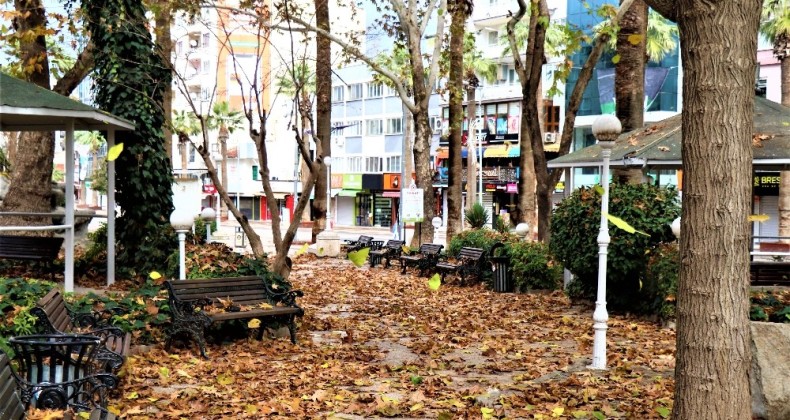 Denizli sokakları bom boş kaldı