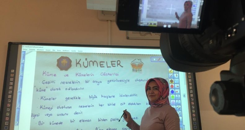 Diyarbakır Büyükşehir Belediyesi, uzaktan eğitimle öğrencilere kucak açtı