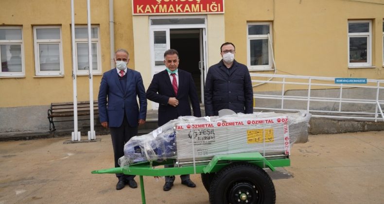 Diyarbakır Büyükşehir Belediyesinden Çüngüş’e üzüm sıkma makinesi hibesi