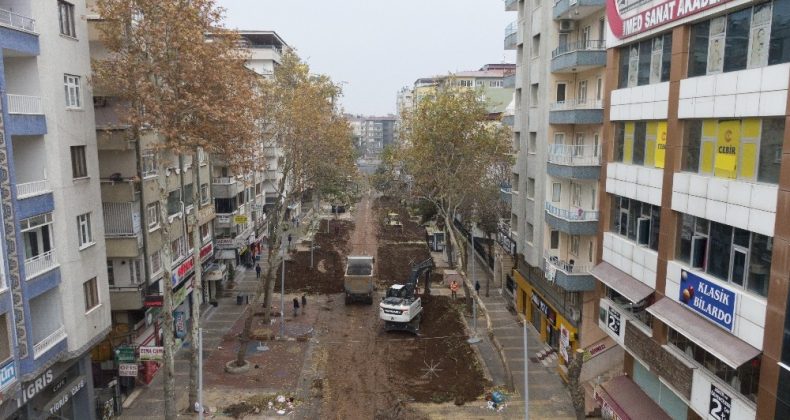 Diyarbakır’da Sanat Sokağındaki sağlıklaştırma çalışmaları devam ediyor