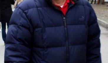 Aşı uygulaması için mevcut aile sağlığı merkezlerini kullanmak yerine aşı merkezleri oluşturulmalı