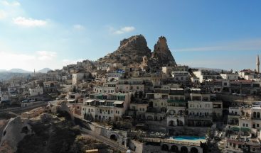 Dünyanın en yüksek peribacasını 12 ayda 116 bin 300 turist ziyaret etti