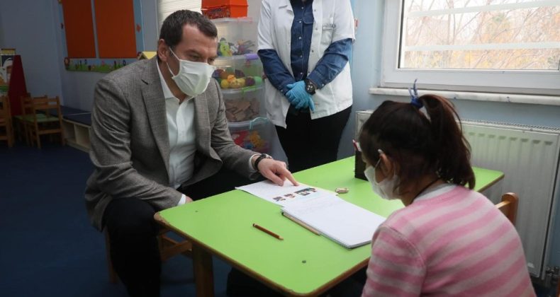 Engelli miniklere ‘Uzay Terapisi’