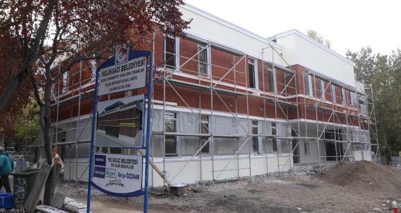 Eski Çınarlar Yaşam Merkezi ve Akıl Küpü Çalışma İstasyonu hizmete giriyor