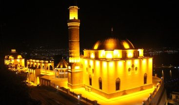 Finike Eroğlu Nuri Camii ibadete hazır