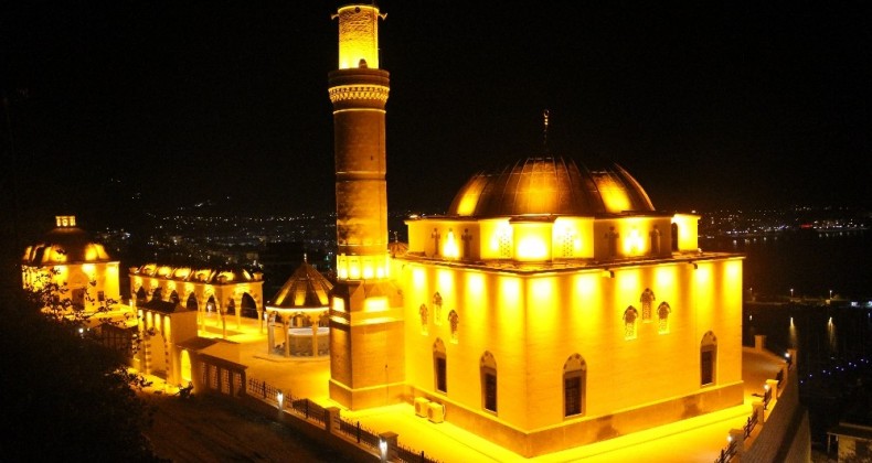 Finike Eroğlu Nuri Camii ibadete hazır