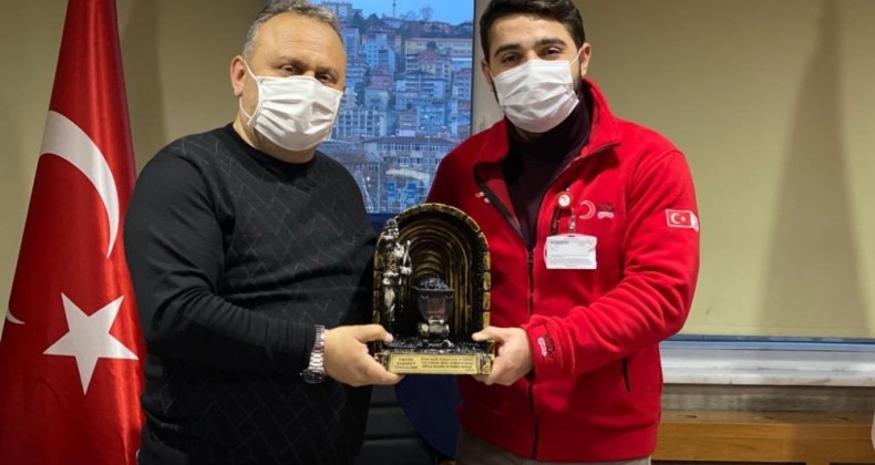 Genç gönüllüler sahada