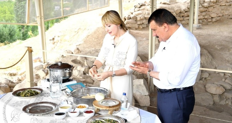 Gürkan, Malatya tarihini ve mutfak lezzetlerini tanıttı