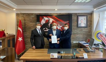 İlçenin büyük caddesinin adı Dr. Devlet Bahçeli olarak değiştirildi