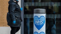 İngiltere’de Son 24 Saatte 21 Bin 672 Vaka