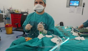 İlk Kez Bir Çocuğa Kapalı Kulak Zarı Ameliyatı