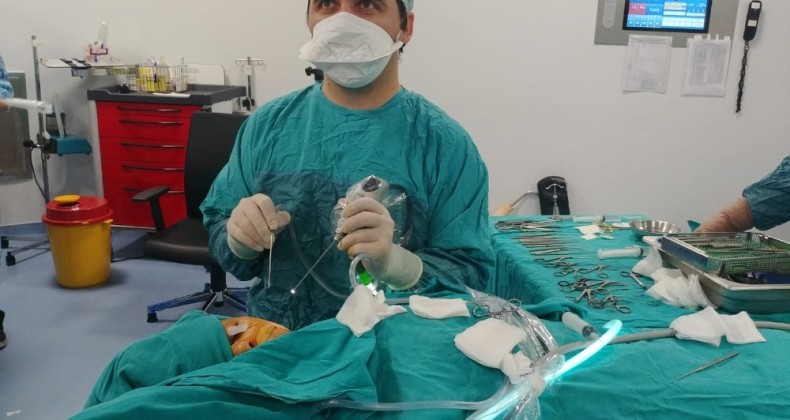 İlk Kez Bir Çocuğa Kapalı Kulak Zarı Ameliyatı