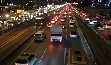 İstanbul’da mesai bitiminde trafik yoğunluğu yüzde 67’ye çıktı