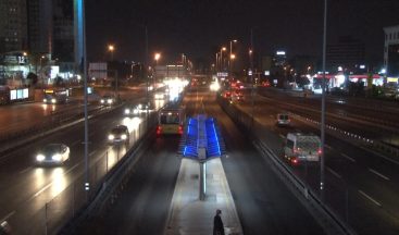 İstanbul’da sokağa çıkma kısıtlaması sona erdi, yollarda hareketlilik başladı