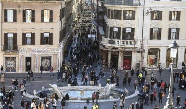 İtalya’da son 24 saatte korona virüsten 484 kişi öldü