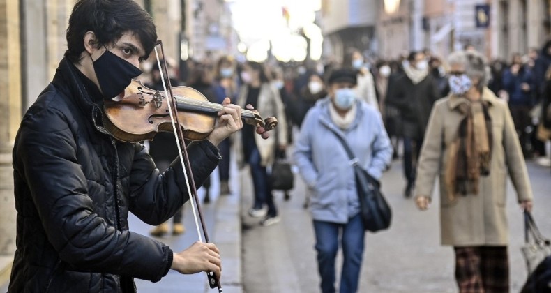 İtalya’da son 24 saatte korona virüsten 491 kişi öldü