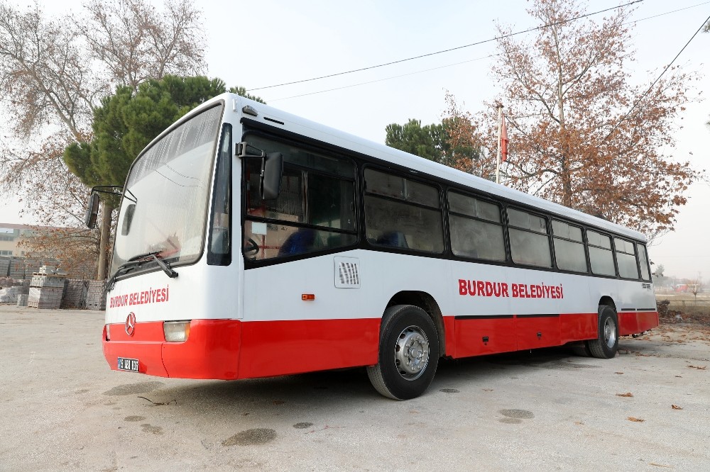 İzmir Büyükşehir Belediyesi, Burdur Belediyesi’ne otobüs hibe etti