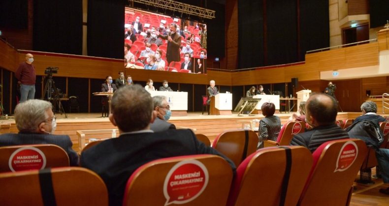 İzmir Büyükşehir Belediyesinden üreticiye ve minibüs esnafına nefes aldıracak hamle