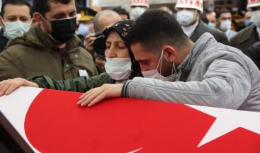 İzmir şehidine hüzünlü veda