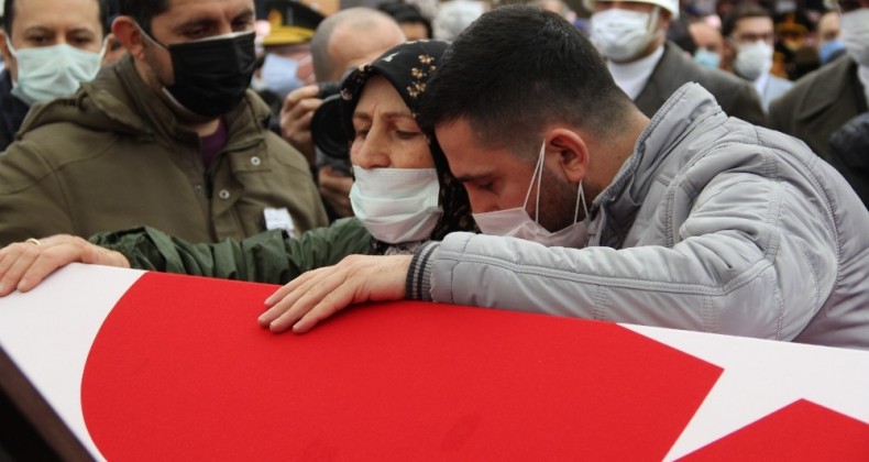 İzmir şehidine hüzünlü veda