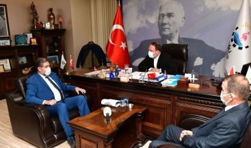 İzmir Servisçiler Odasından Başkan Utku Gümrükçü’ye teşekkür