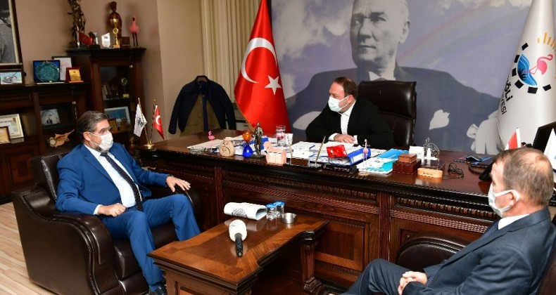 İzmir Servisçiler Odasından Başkan Utku Gümrükçü’ye teşekkür