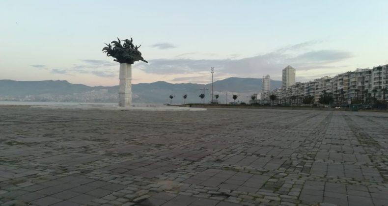 İzmir’de kısıtlamasının ilk gününde kenti sessizlik sardı