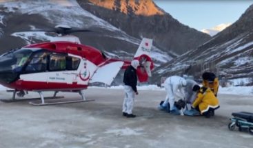 Kalp krizi geçiren kadının imdadına helikopter yetişti
