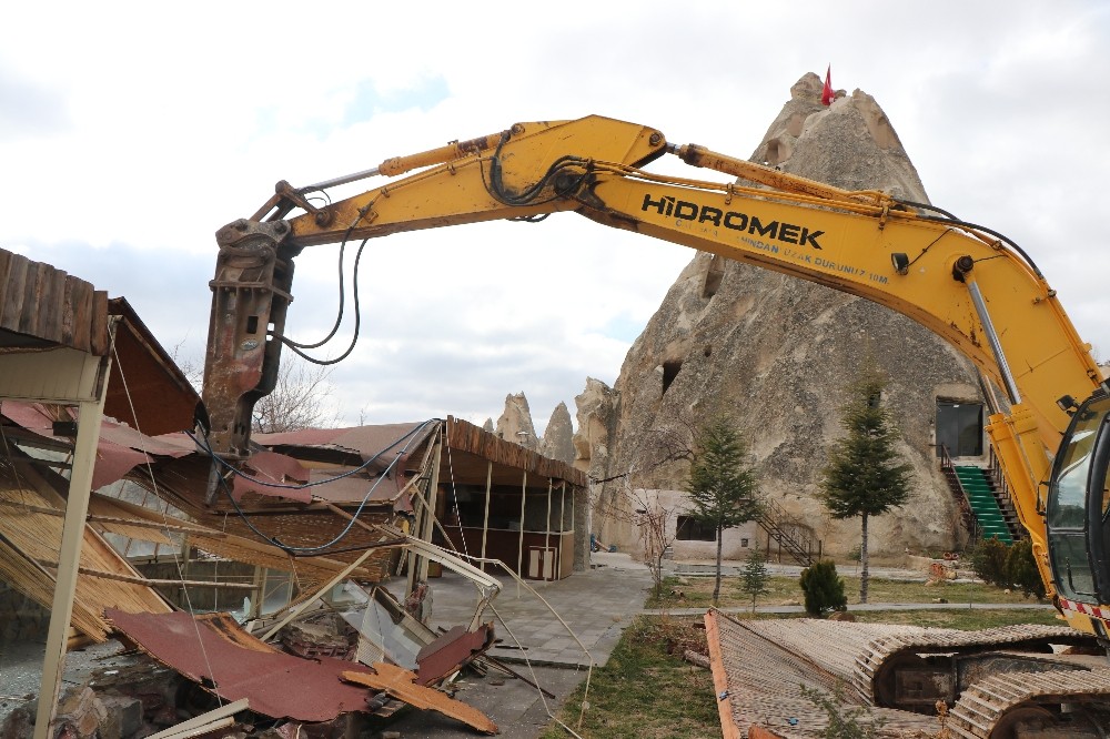 Kapadokya’da 305 kaçak yapı yıkılacak