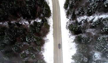 Kar yağdı, Uludağ’da çam ağaçları görsel şölen sundu