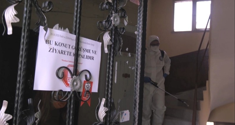 Karantinaya alınan apartmanlarda dezenfeksiyon çalışmaları