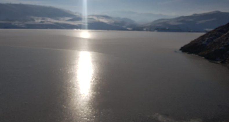 Karasu Nehri ve HES Baraj Göleti dondu