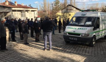 Karnındaki bebeği ile korona virüse yenik düştü
