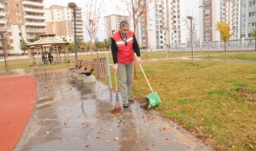 Kayapınar’da park ve bahçeler bakımdan geçiriliyor