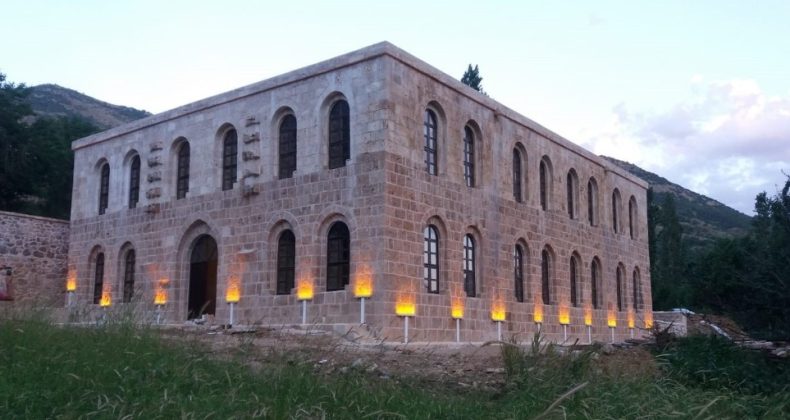 Kayme Sarayı’nın içki kutusu tasarımlarında kullanılmasına tepki