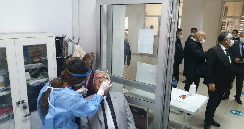 Kdz. Ereğli Belediyesi personeline Covid 19 testi yapılıyor