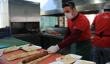 Adana Kebap Engel Tanımıyor