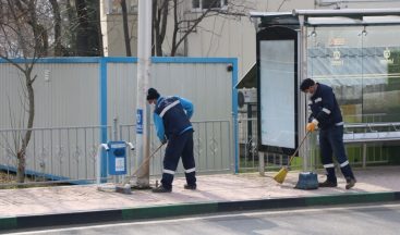 Kent genelinde yollar ve duraklar temizleniyor