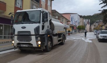 Kısıtlamada cadde ve sokaklar temizlendi